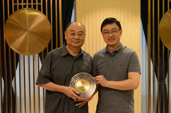 1693894665641689.jpg 郑w.jpg